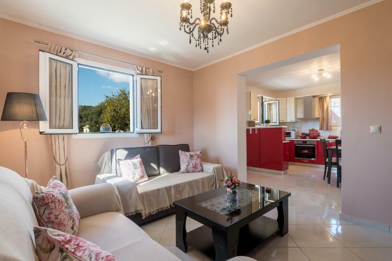 Sofia'S Apartments Razata Экстерьер фото