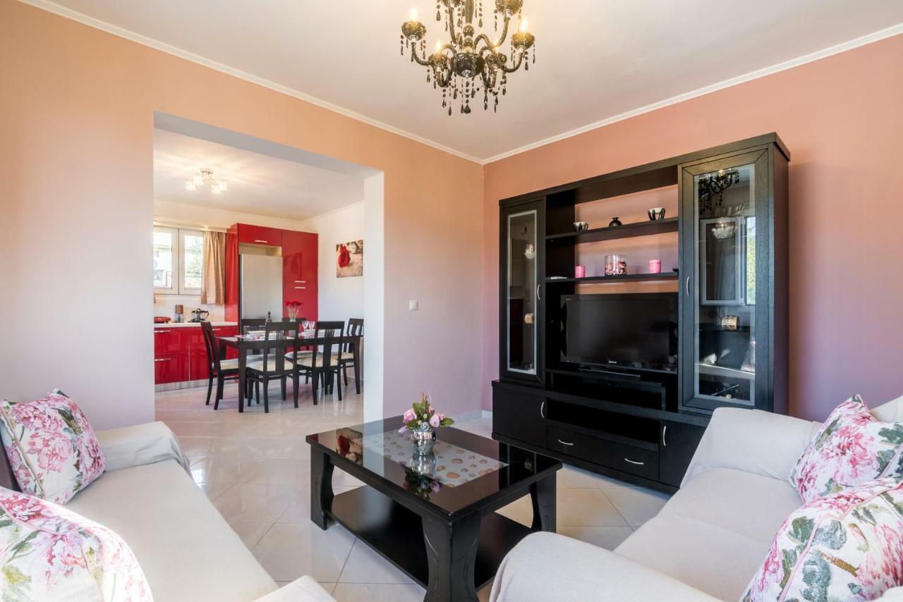 Sofia'S Apartments Razata Экстерьер фото