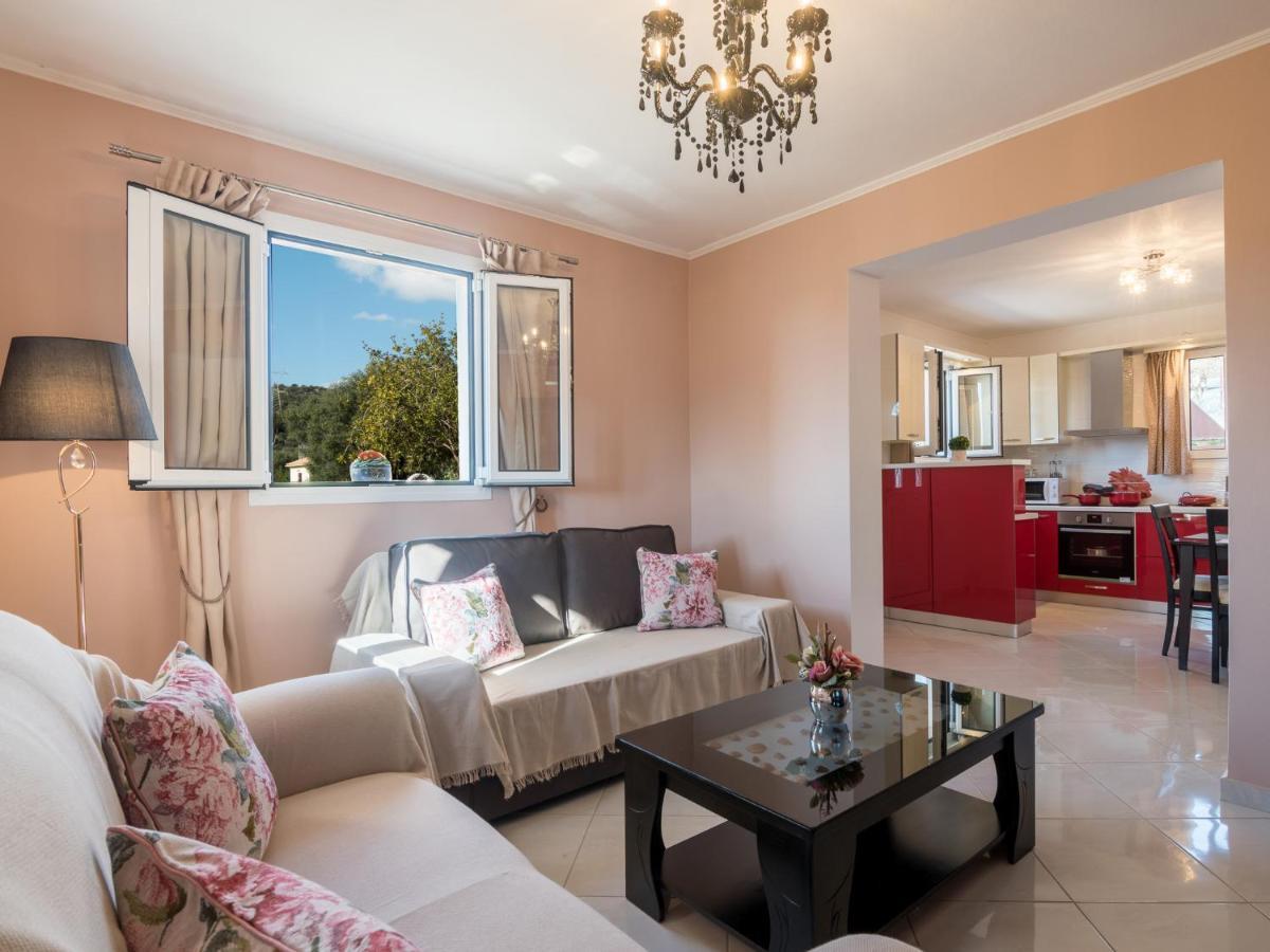Sofia'S Apartments Razata Экстерьер фото